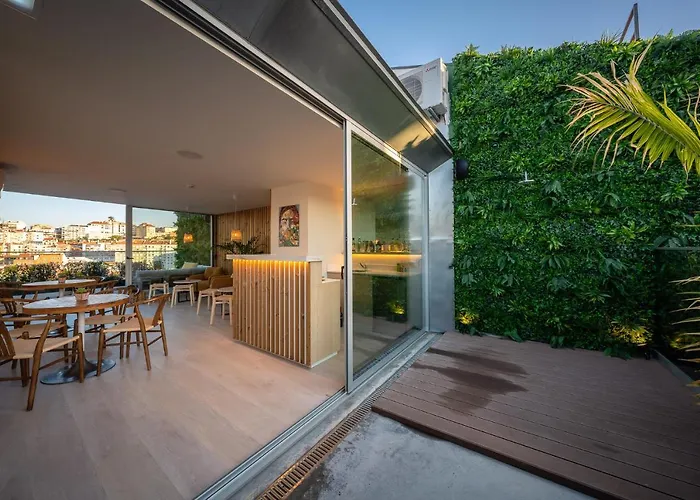 Hotel perto da faculdade: We Hate F Tourists